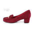 Chaussures décontractées pour femmes et chaussures hautes talons rouges et noires